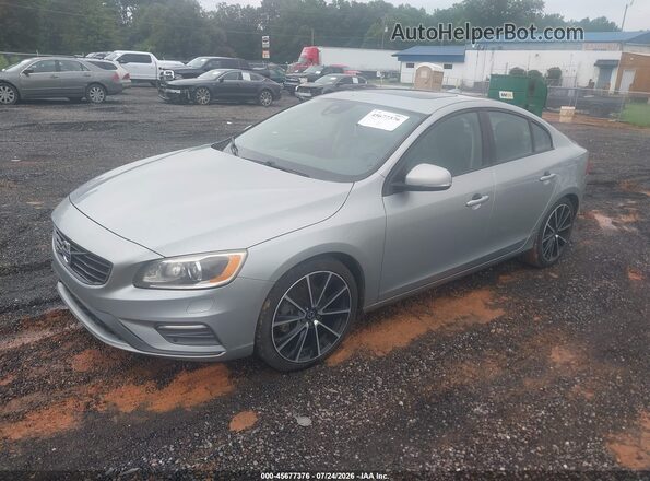 YV126MFL3H2433547 2017 VOLVO S60 Silver Передня ліва чверть