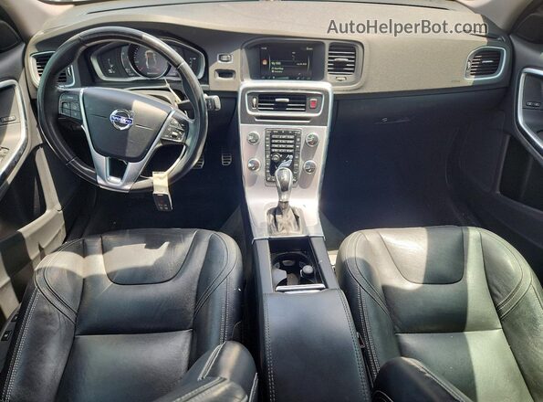 YV126MFL3H2435105 2017 VOLVO S60 Gray Вид панелі приладів