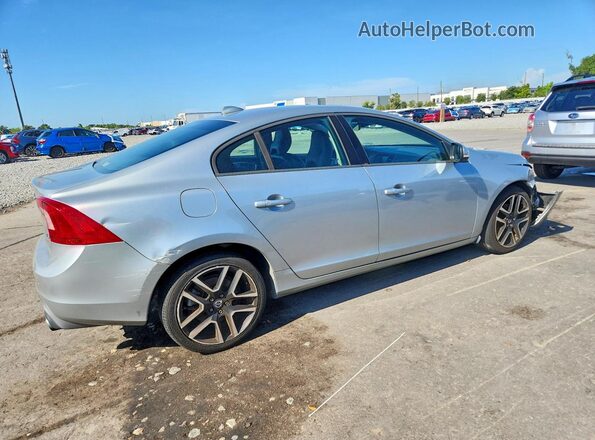 YV126MFL4H2431418 2017 VOLVO S60 Silver Tył prawy