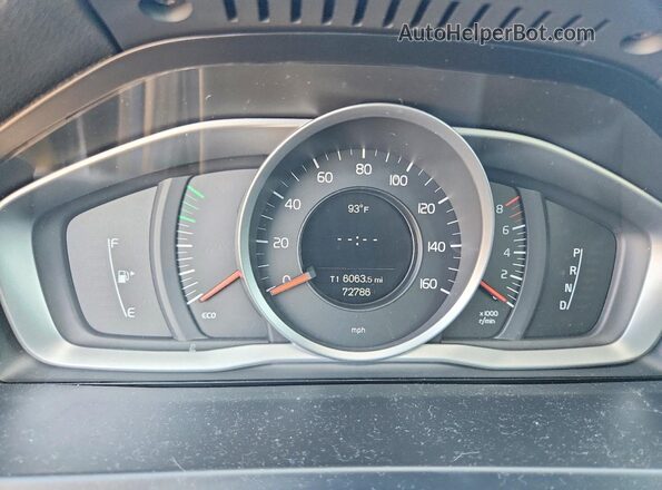 YV126MFL4H2431418 2017 VOLVO S60 Silver Widok zestawu wskaźników