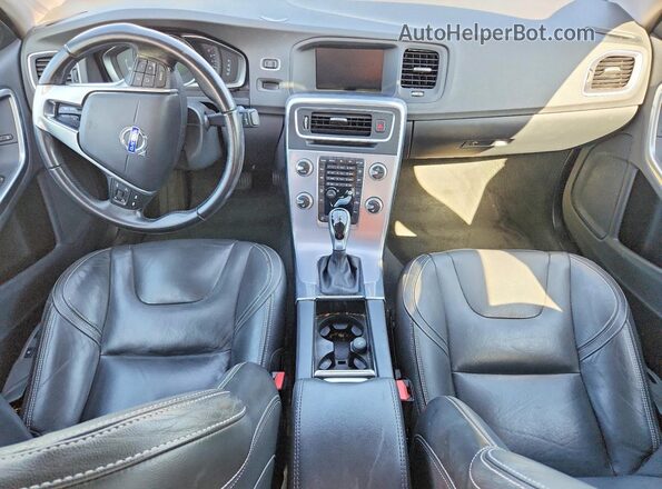 YV126MFL4H2431418 2017 VOLVO S60 Silver Widok deski rozdzielczej