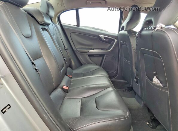YV126MFL6J2450896 2018 VOLVO S60 Silver Vista de los asientos traseros