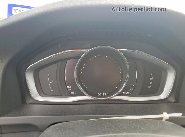 YV126MFL6J2450896 2018 VOLVO S60 Silver Vista del cuadro de instrumentos