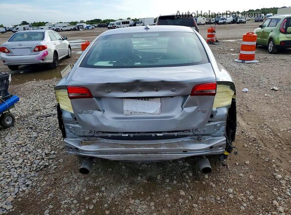 YV126MFL6J2450896 2018 VOLVO S60 Silver Vista trasera