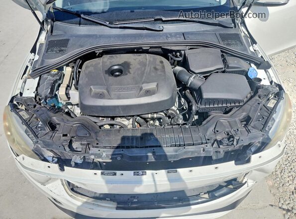YV126MFL6J2455869 2018 VOLVO S60 White Rear interior view