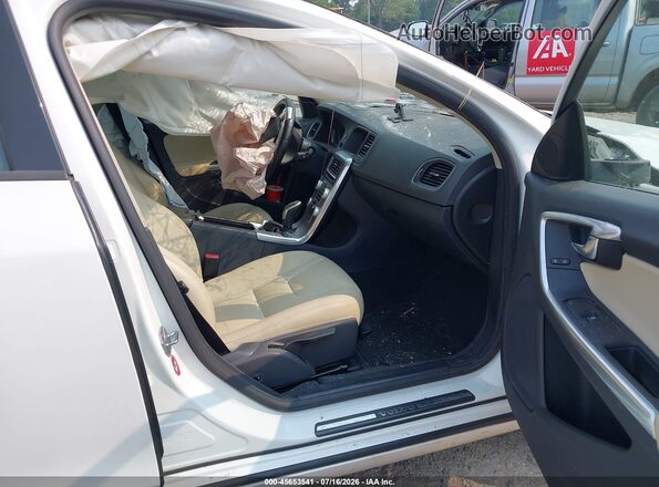 YV126MFL7H2422714 2017 VOLVO S60 White Vista interior delantera