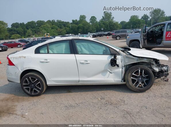 YV126MFL7H2422714 2017 VOLVO S60 White Vista interior trasera