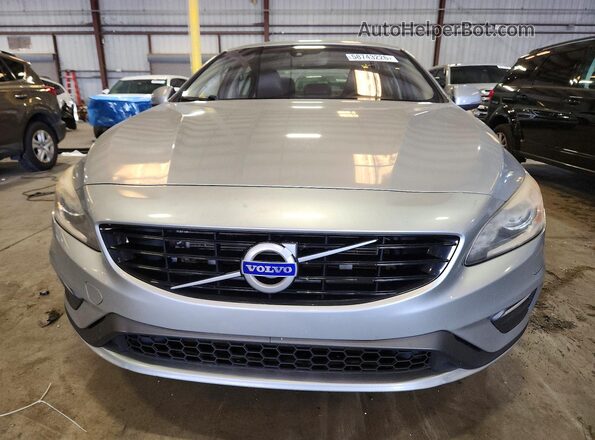 YV126MFL7J2450955 2018 VOLVO S60 Silver წინა ხედი