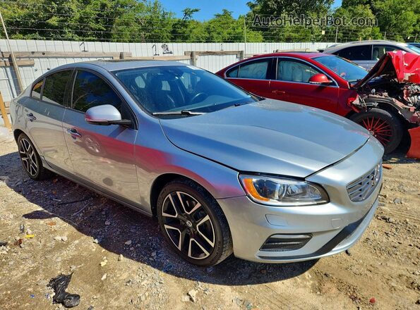 YV126MFLXH2434503 2017 VOLVO S60 Silver Delantero derecho