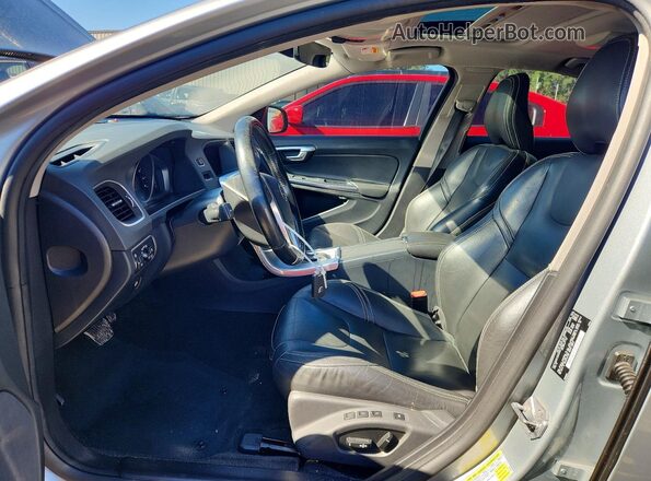 YV126MFLXH2434503 2017 VOLVO S60 Silver Vista interior delantera