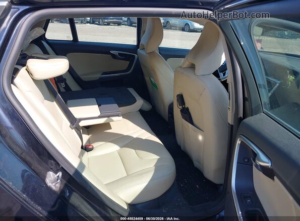 YV140MEK1H1343631 2017 VOLVO V60 Blue Vista de la etiqueta del VIN