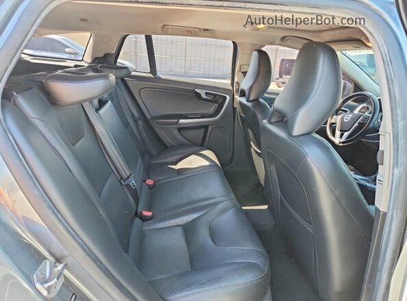 YV140MEK2H1332458 2017 VOLVO V60 Gray Widok tylnych siedzeń