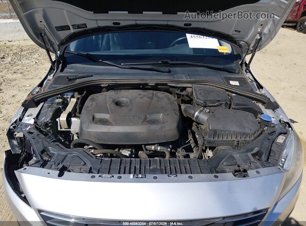 YV140MEK7H1369814 2017 VOLVO V60 Silver Widok z tyłu