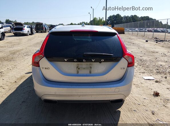 YV140MEK7H1369814 2017 VOLVO V60 Silver 