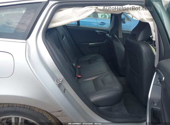 YV140MEK9G1305577 2016 VOLVO V60 Silver Vista de la etiqueta del VIN