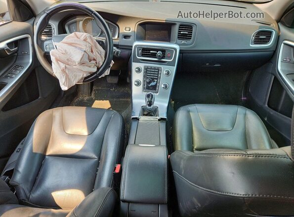YV140MEK9H1333302 2017 VOLVO V60 Tan Widok deski rozdzielczej