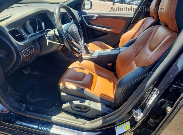 YV140MSK0H1372686 2017 VOLVO V60 Black Widok wnętrza z przodu