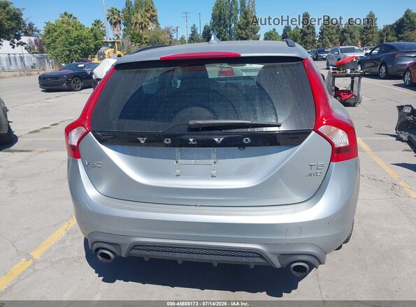 YV140MSL7J2398226 2018 VOLVO V60 Silver 