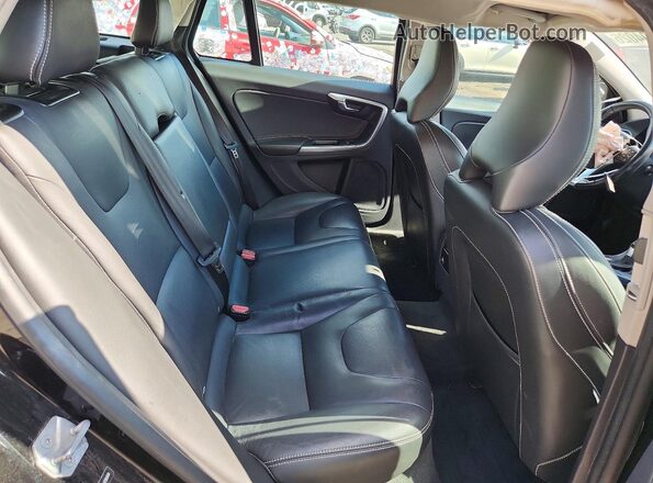 YV140MSLXJ2383610 2018 VOLVO V60 Black უკანა სავარძლების ხედი