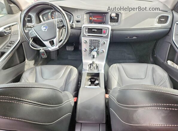 YV140MSLXJ2398009 2018 VOLVO V60 Black Widok deski rozdzielczej