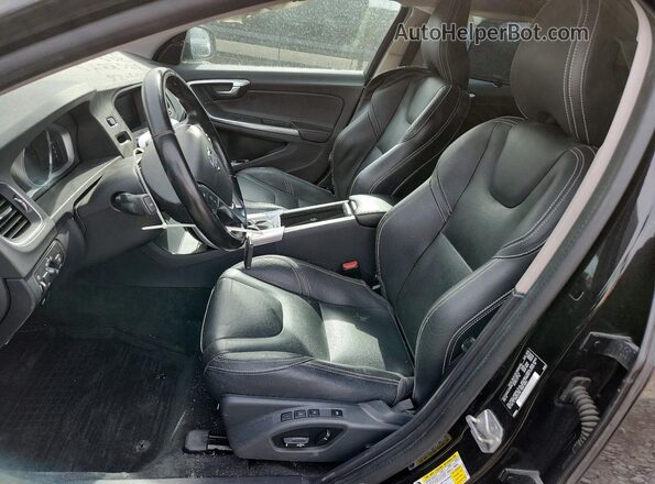 YV140MSLXJ2398009 2018 VOLVO V60 Black Widok wnętrza z przodu
