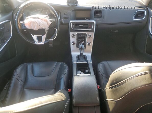 YV140MTL1J2460637 2018 VOLVO S60 Gray Առջևի վահանակի տեսք
