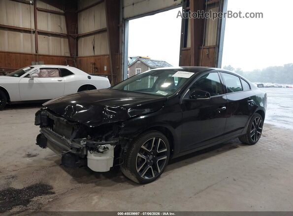 YV140MTL2J2459822 2018 VOLVO S60 Black წინა მარცხენა ხედი სამი მეოთხედიდან