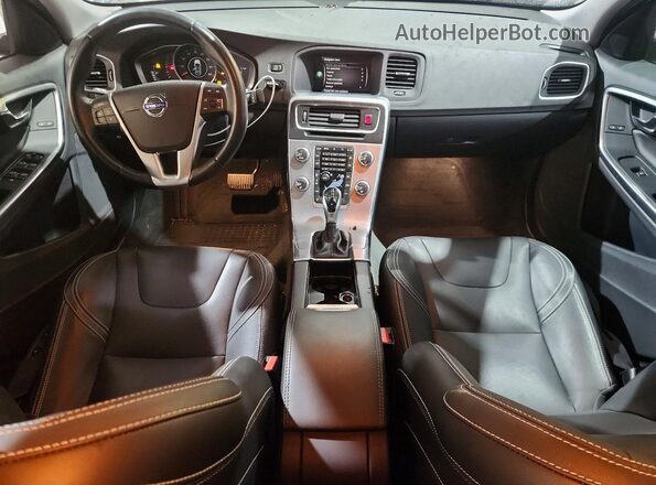 YV140MTLXJ2450768 2018 VOLVO S60 White Widok deski rozdzielczej