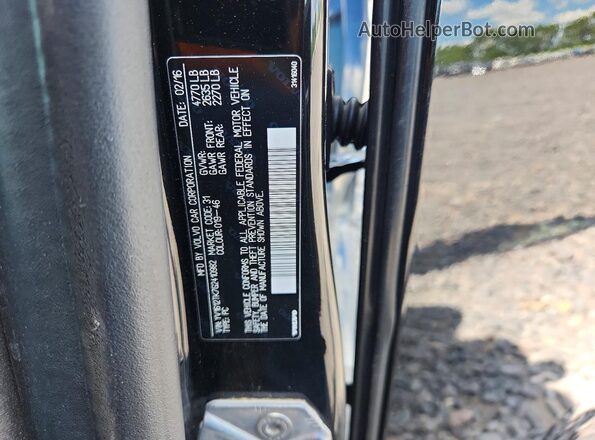 YV1612TK7G2410982 2016 VOLVO S60 Black Vista del compartimento del motor
