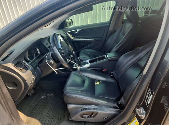 YV1612TKXG1398848 2016 VOLVO S60 Серый Вид салона спереди