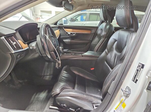 YV1A22ML6H1008540 2017 VOLVO S90 White წინა სალონის ხედი