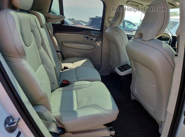 YV4062PA3P1987039 2023 VOLVO XC90 White Вид задньої частини салону