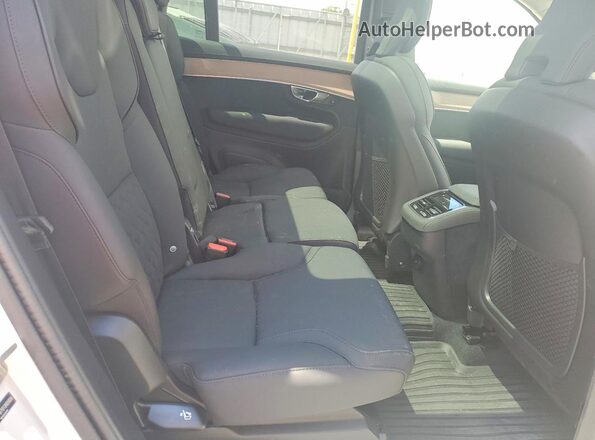 YV4062PB7S1392826 2025 VOLVO XC90 White უკანა სალონის ხედი