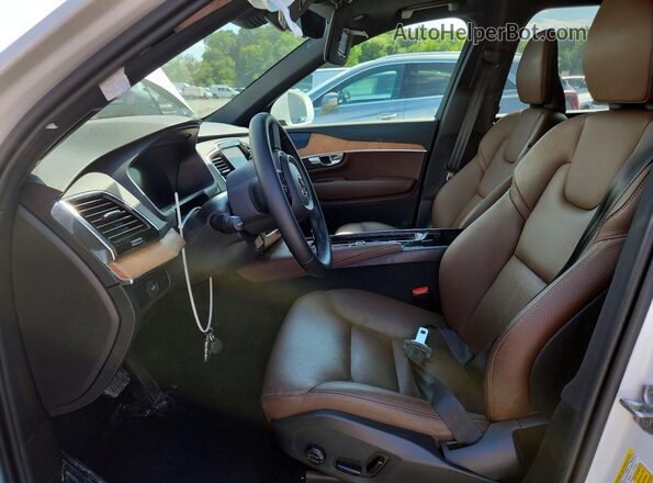 YV4062PE5S1309453 2025 VOLVO XC90 White Vista interior delantera