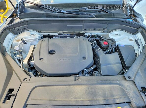 YV4062PE5S1309453 2025 VOLVO XC90 White Vista del compartimento del motor