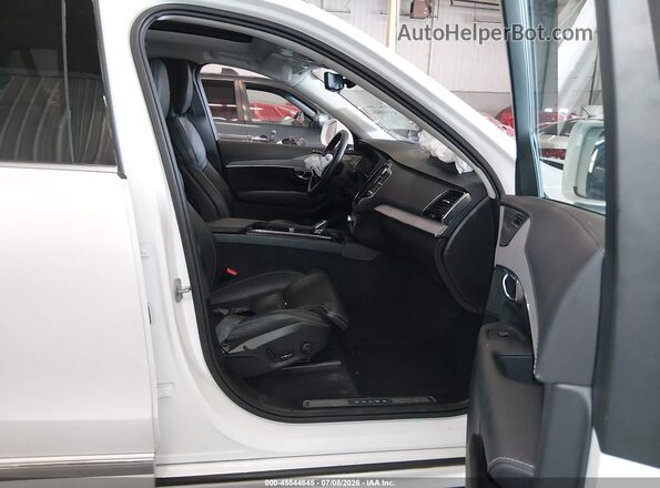 YV4062PF5S1304150 2025 VOLVO XC90 White Vista interior delantera