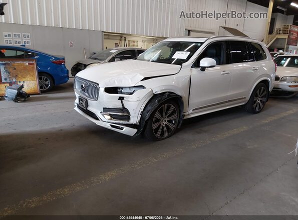 YV4062PF5S1304150 2025 VOLVO XC90 White Vista tres cuartos delantera izquierda