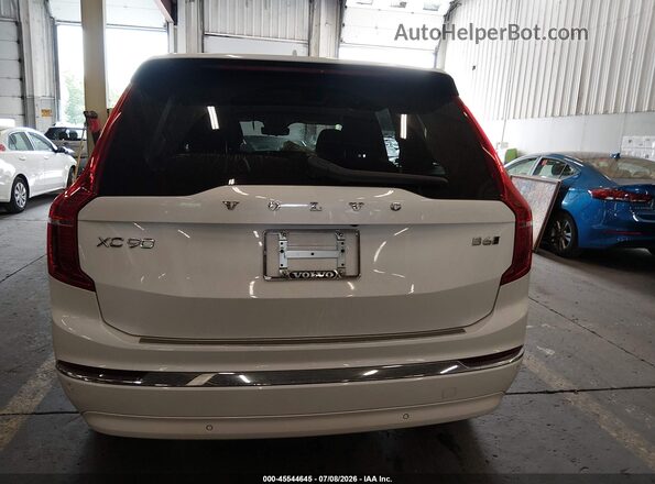 YV4062PF5S1304150 2025 VOLVO XC90 White 