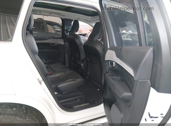 YV4062PF5S1304150 2025 VOLVO XC90 White Vista de la etiqueta del VIN