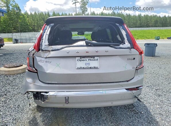 YV4062PN2P1907829 2023 VOLVO XC90 Silver Vista trasera