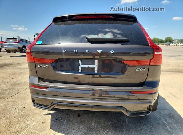 YV4062RM8N1953876 2022 VOLVO XC60 Gray Вид ззаду