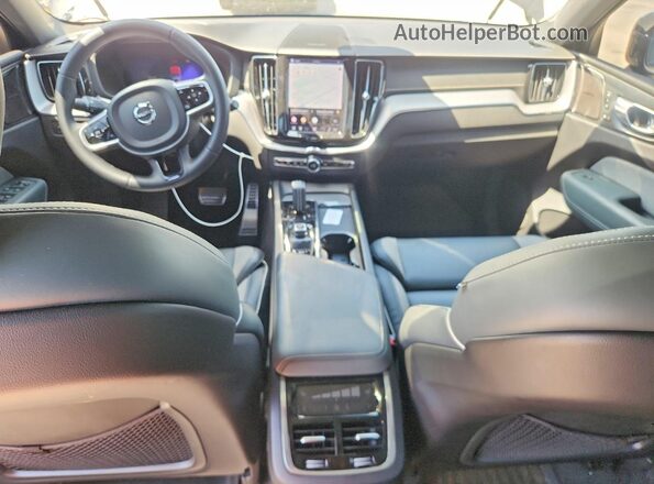 YV4062RM8N1953876 2022 VOLVO XC60 Gray Вид панелі приладів