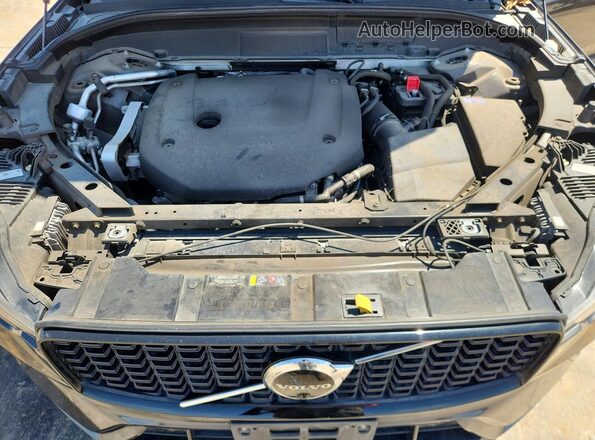 YV4062RM8N1953876 2022 VOLVO XC60 Gray Вид підкапотного простору