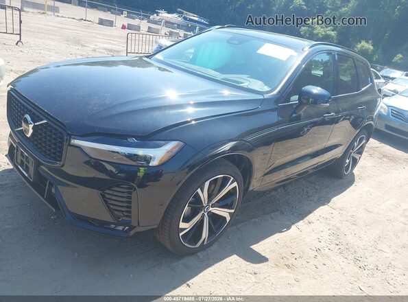 YV4062RX6P1300590 2023 VOLVO XC60 Black წინა მარცხენა ხედი სამი მეოთხედიდან