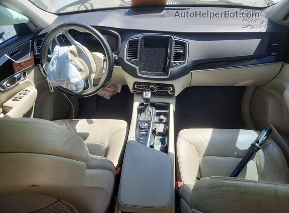 YV4102CK1K1418784 2019 VOLVO XC90 White Vista del salpicadero