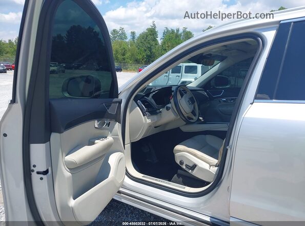 YV4102CK9L1555215 2020 VOLVO XC90 Silver Դիմացի տեսք