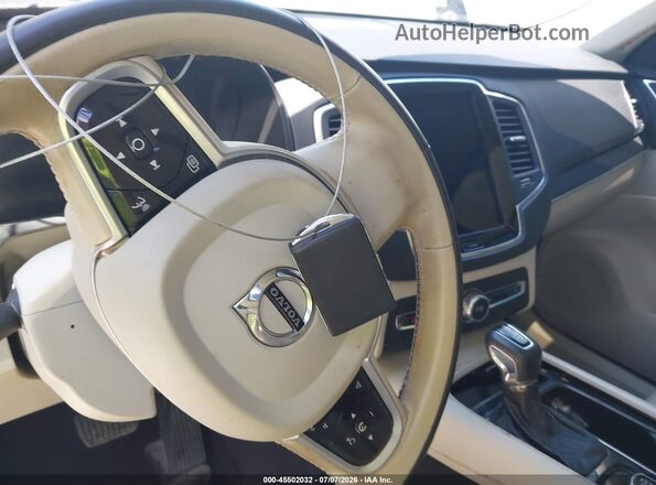 YV4102CK9L1555215 2020 VOLVO XC90 Silver Առջևի վահանակի տեսք