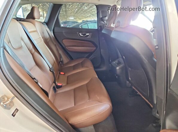 YV4102DKXL1459172 2020 VOLVO XC60 White უკანა სალონის ხედი