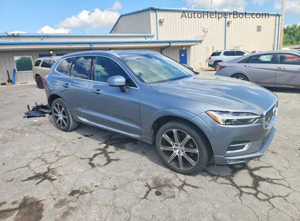 YV4102DL3M1813706 2021 VOLVO XC60 Серебряный Передняя правая четверть