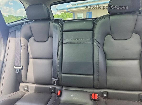 YV4102DL3M1813706 2021 VOLVO XC60 Серебряный Вид задних сидений